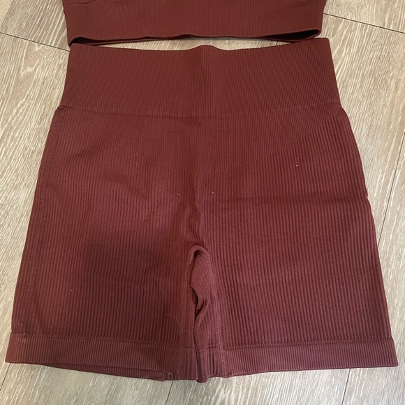 Amazon Workout Set - Picture 4 of 5